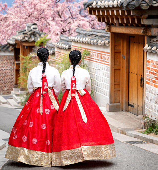 Women in traditional Hanbok, South Korea 